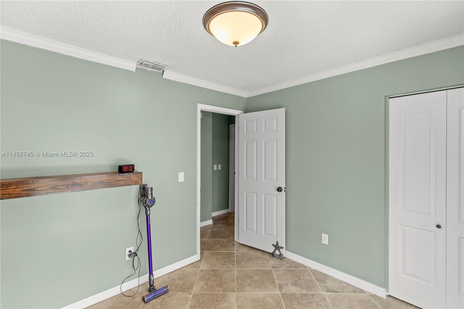 SILVER SPGS SHORES UN 28 - Residential