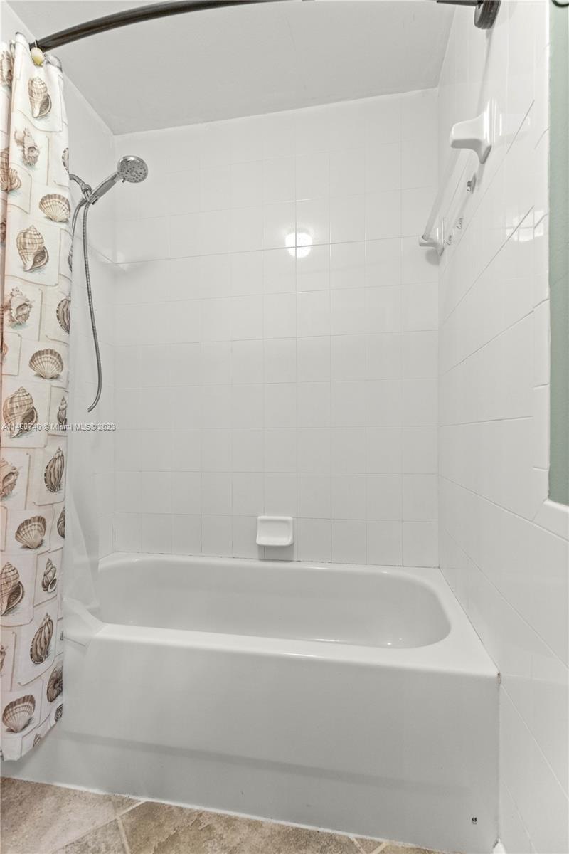 SILVER SPGS SHORES UN 28 - Residential