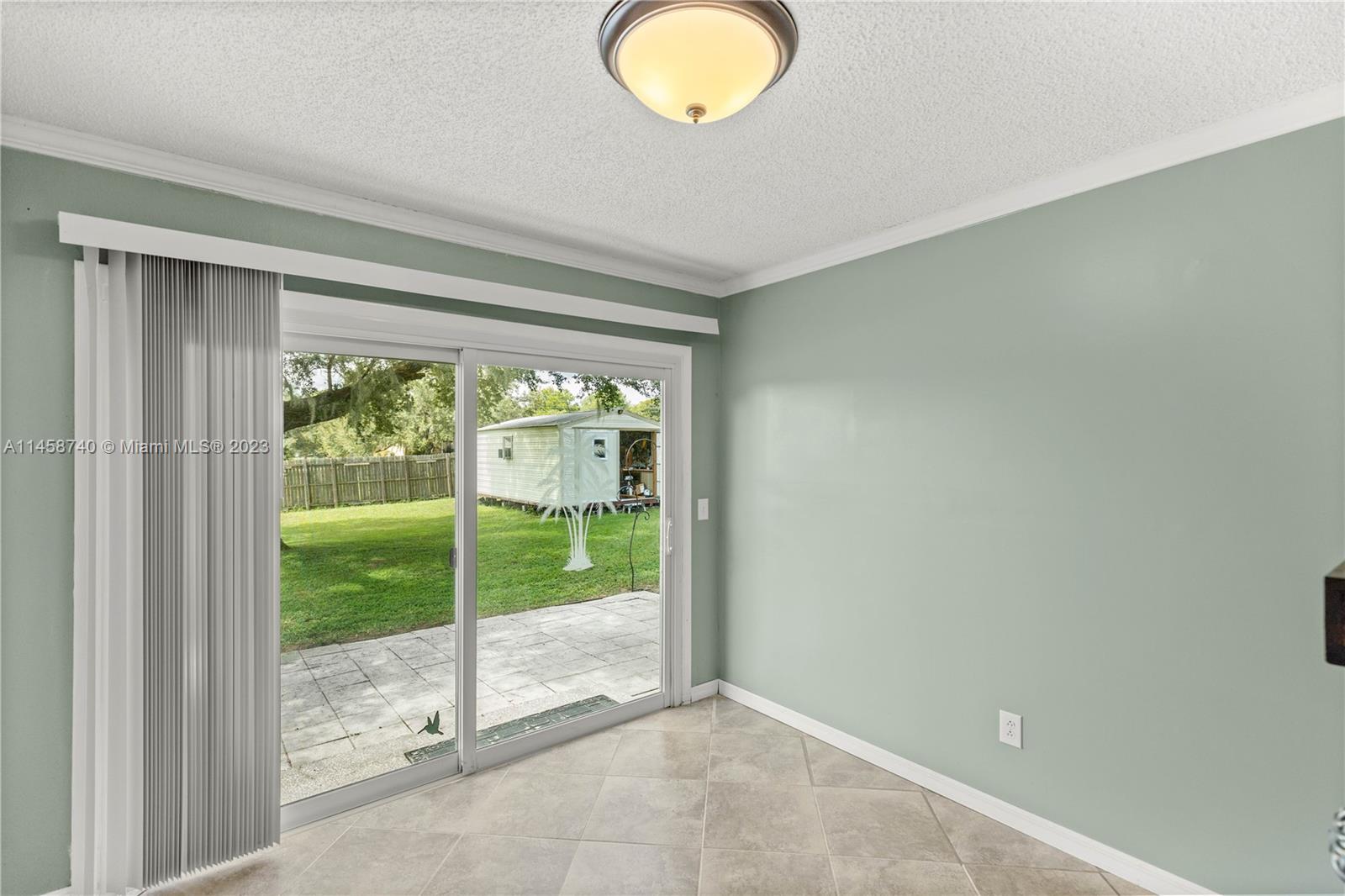 SILVER SPGS SHORES UN 28 - Residential