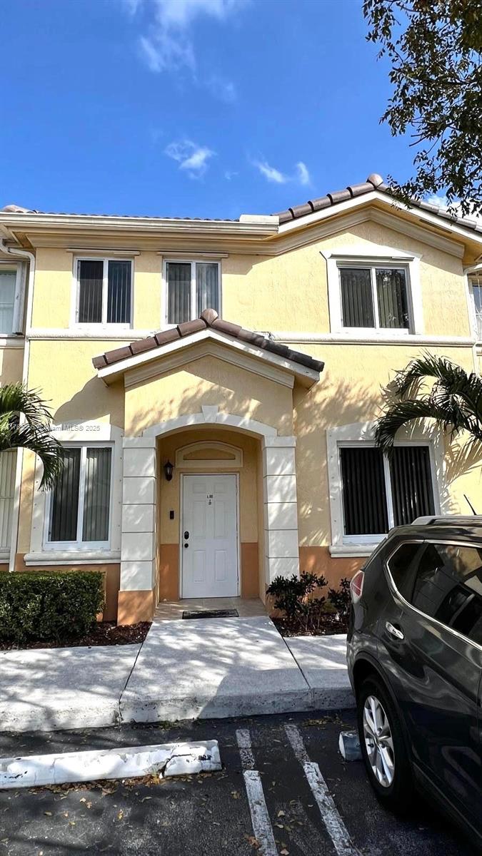 Rental Property at 6980 Nw 177th St L102, Hialeah, Miami-Dade County, Florida - Bedrooms: 4 
Bathrooms: 3  - $3,000 MO.