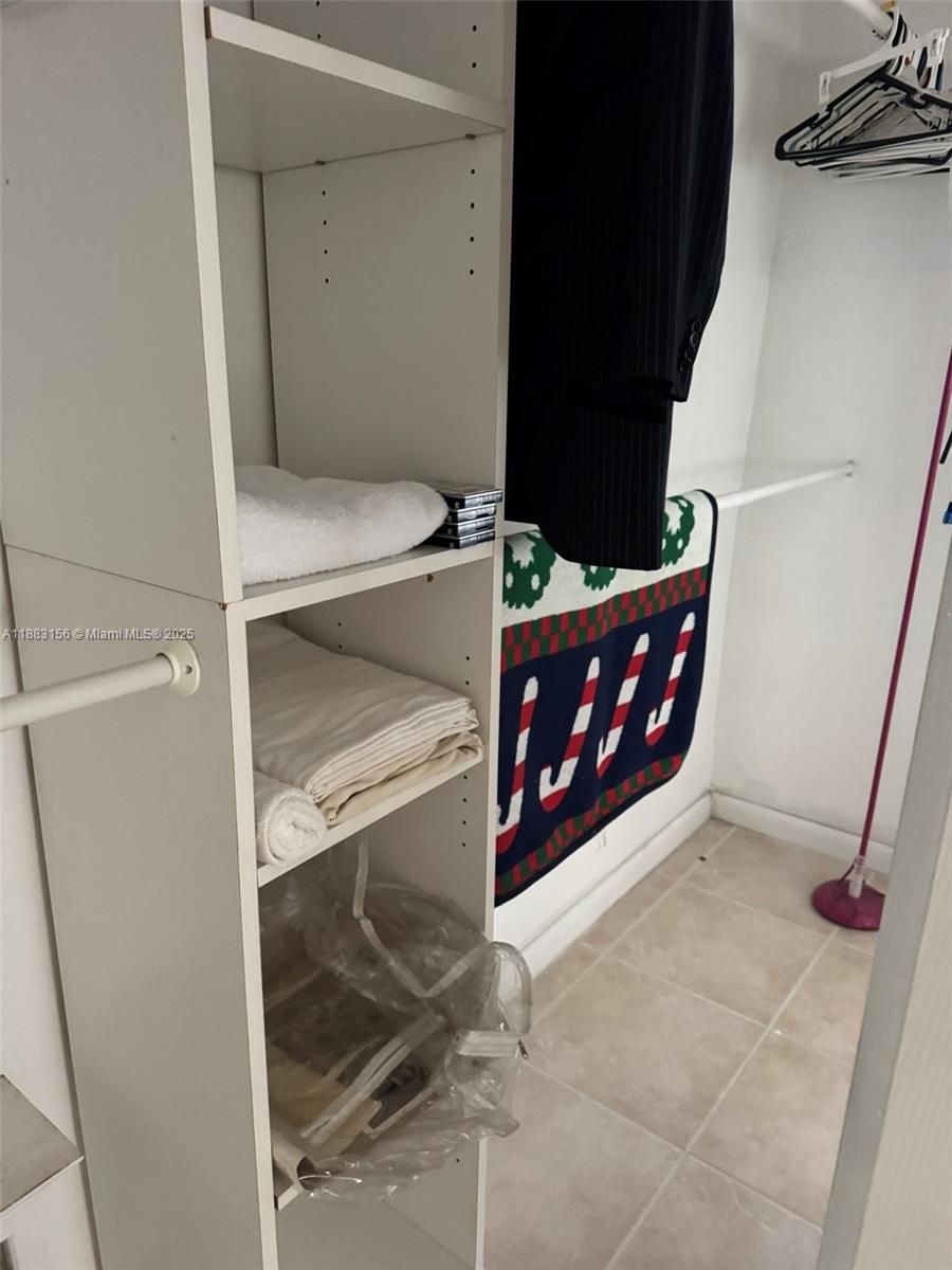 COURTYARDS AT KENDALL CON - Residential