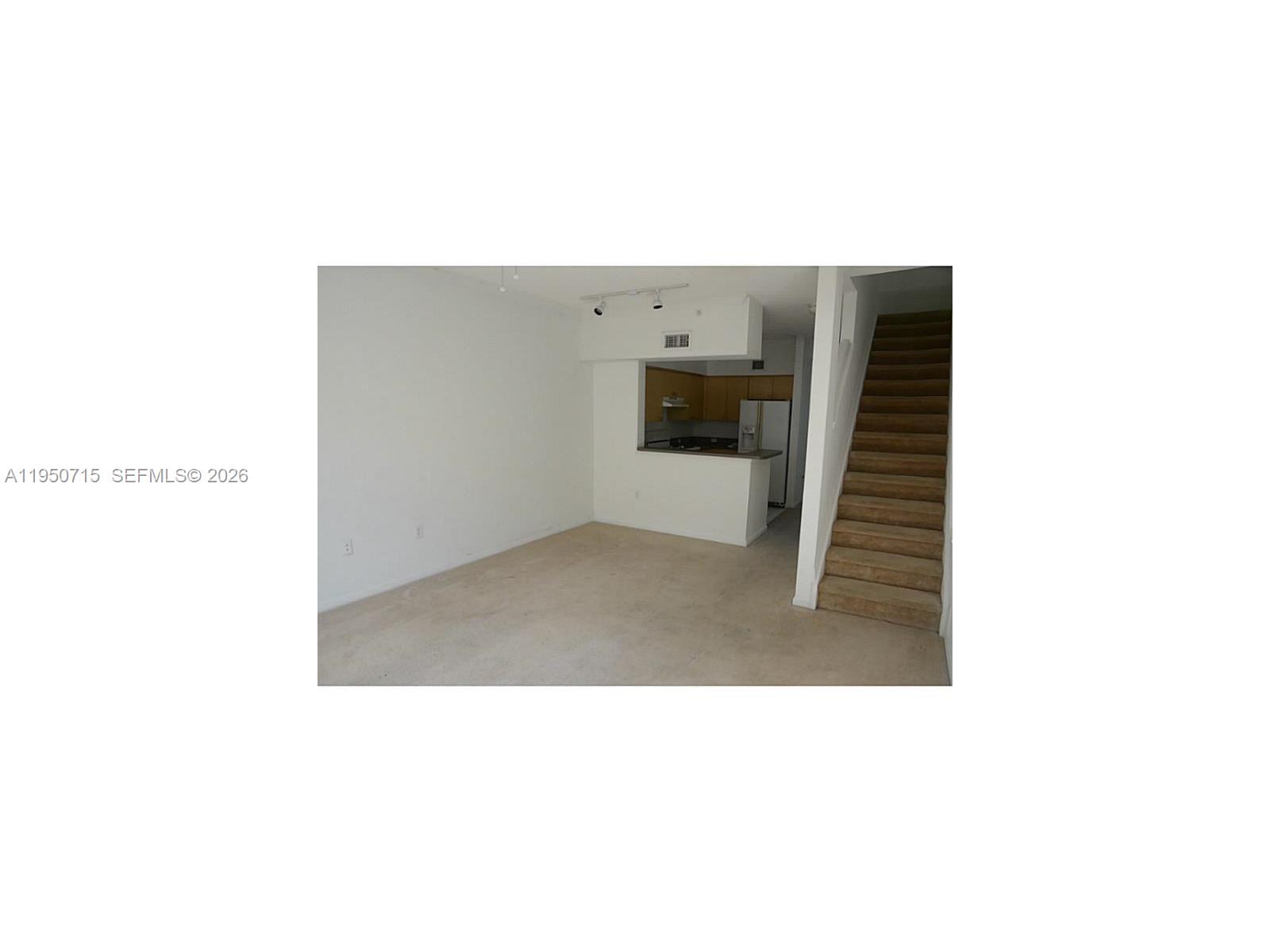 2931 NE 185th St 1101, Aventura, FL, 33180/$292,000 3 2931 NE 185th St 1101