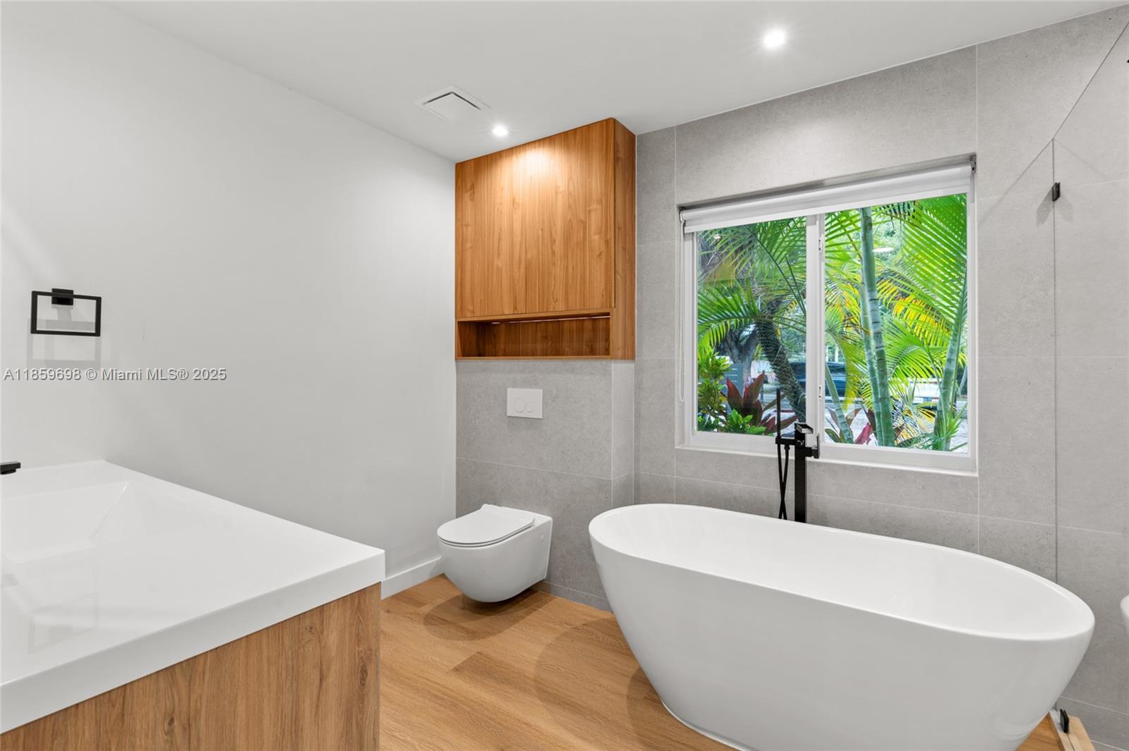 OLD CUTLER CREEK - Residential