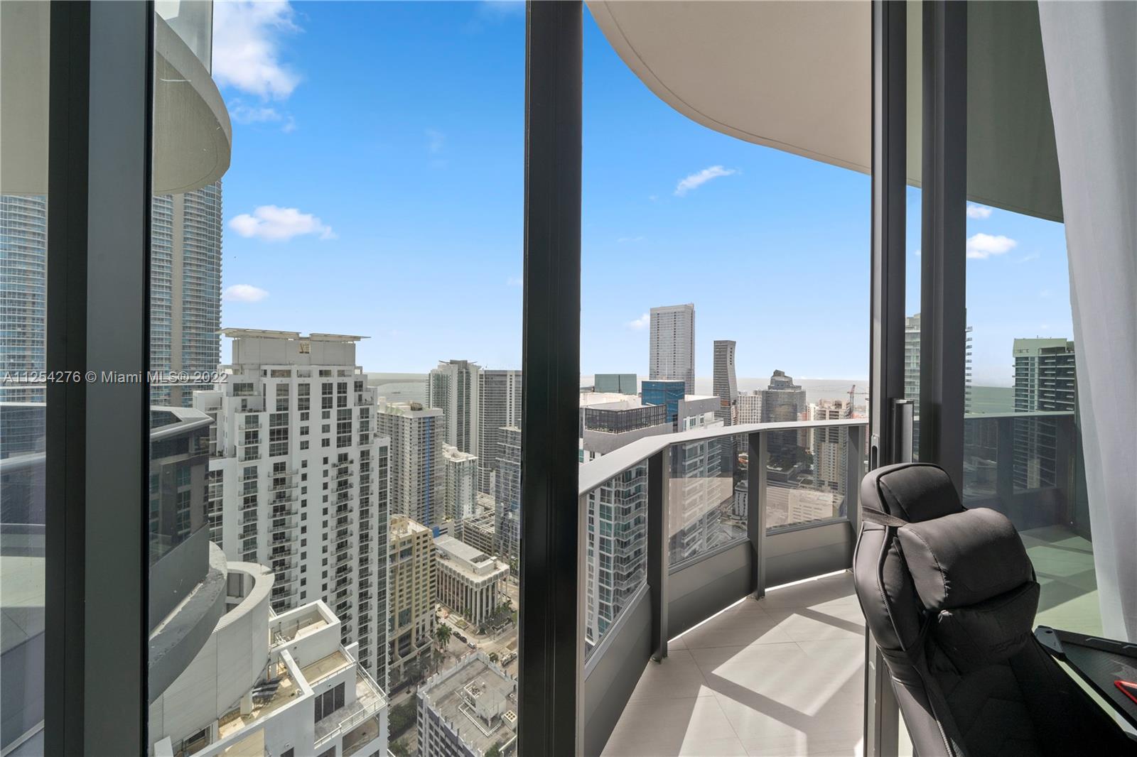 Photo 35 of 42 of 1000 Brickell Plz PH5001 condo