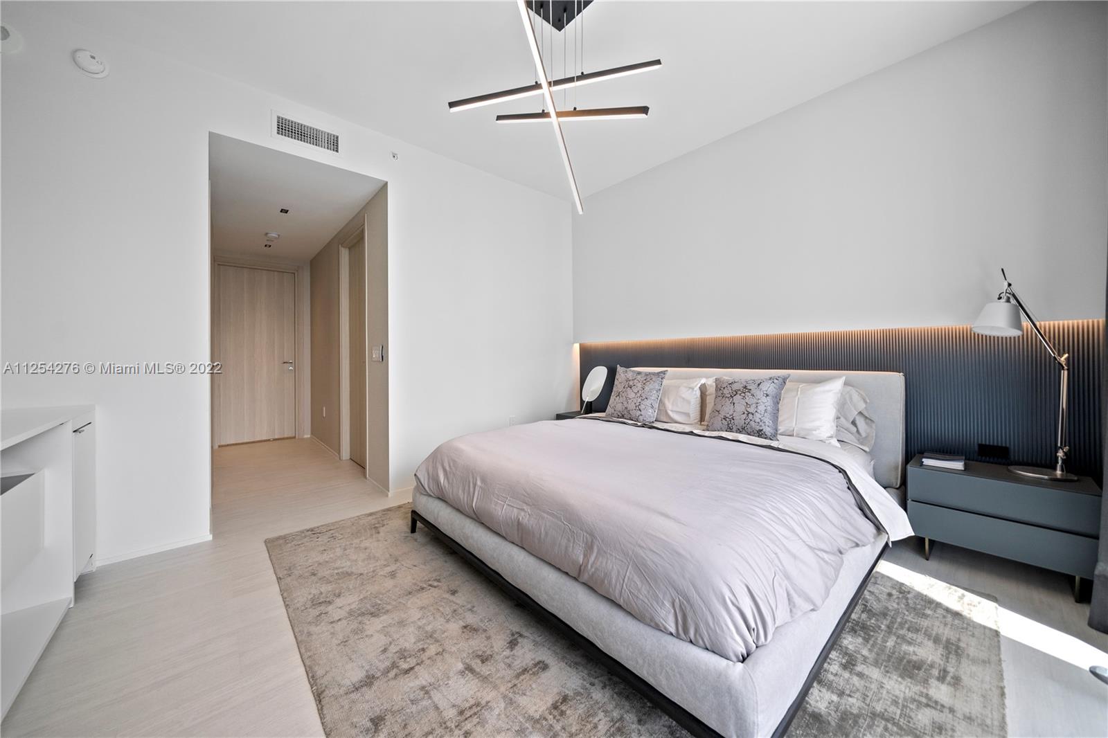 Photo 14 of 42 of 1000 Brickell Plz PH5001 condo