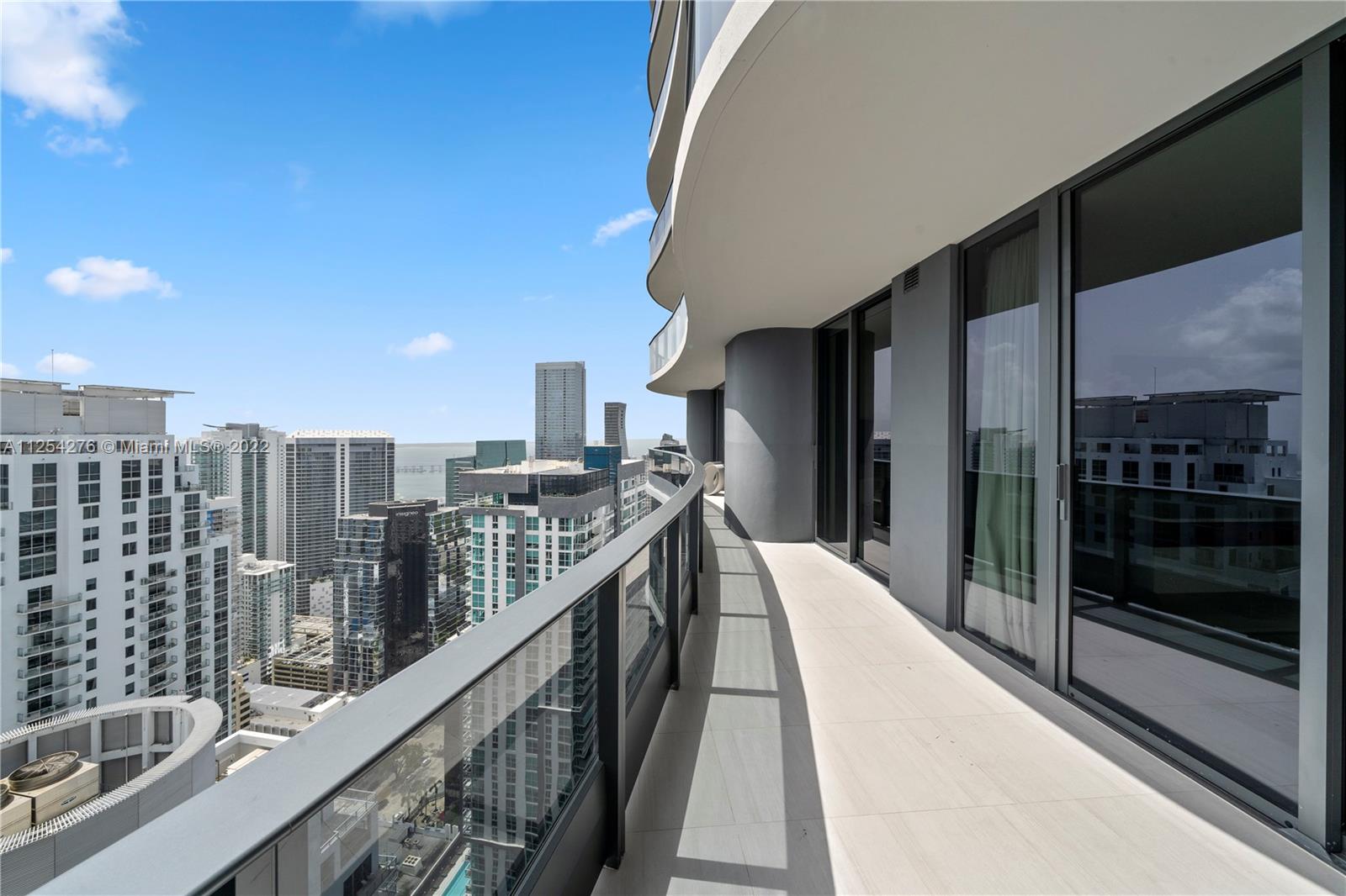 Photo 36 of 42 of 1000 Brickell Plz PH5001 condo