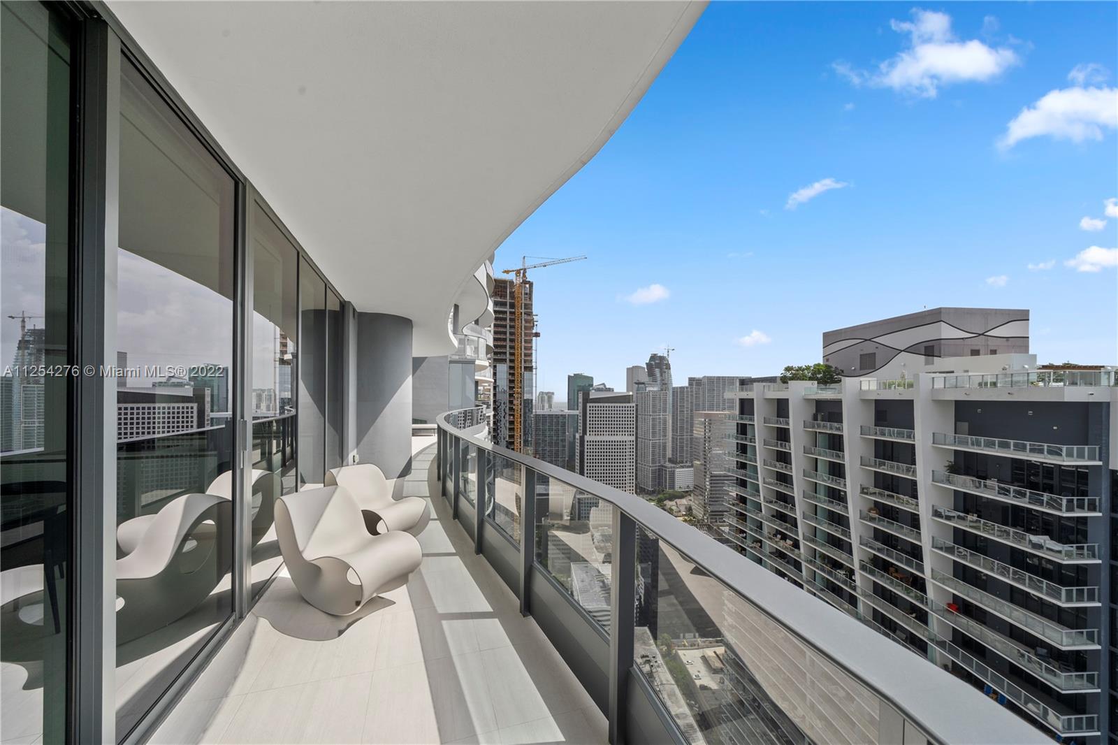 Photo 37 of 42 of 1000 Brickell Plz PH5001 condo