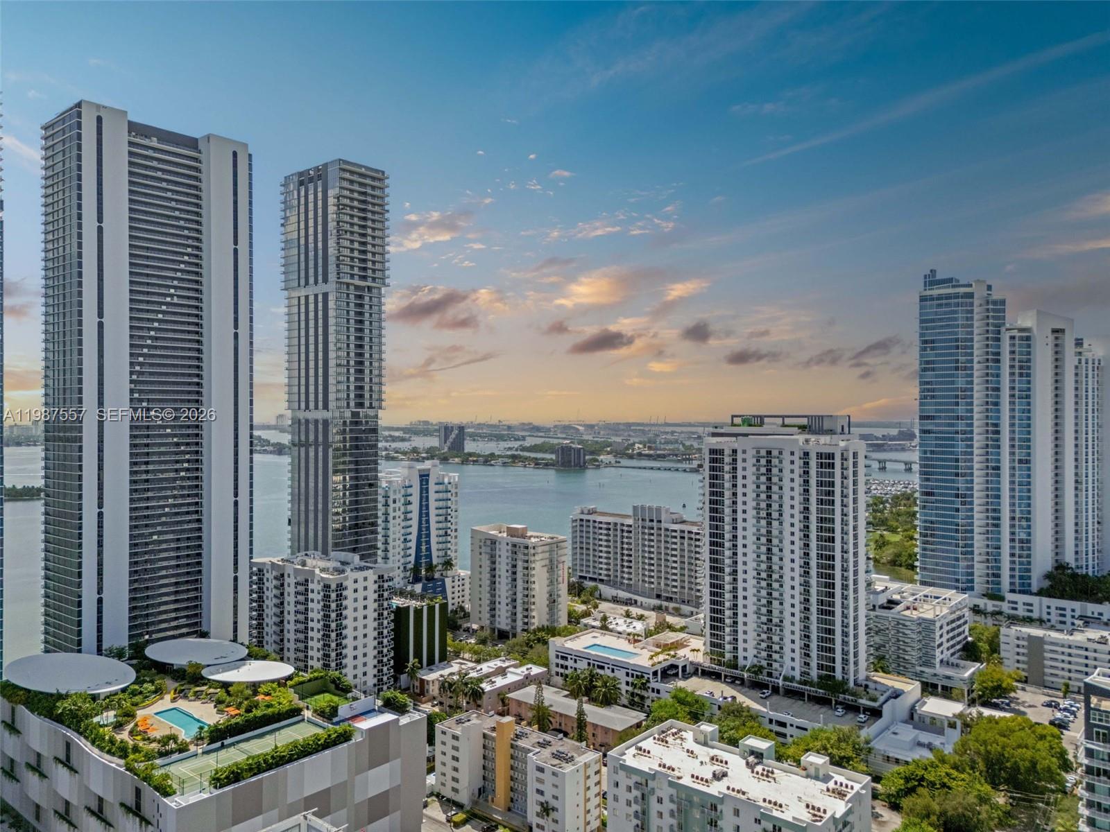 ARIA RESERVE - Residential