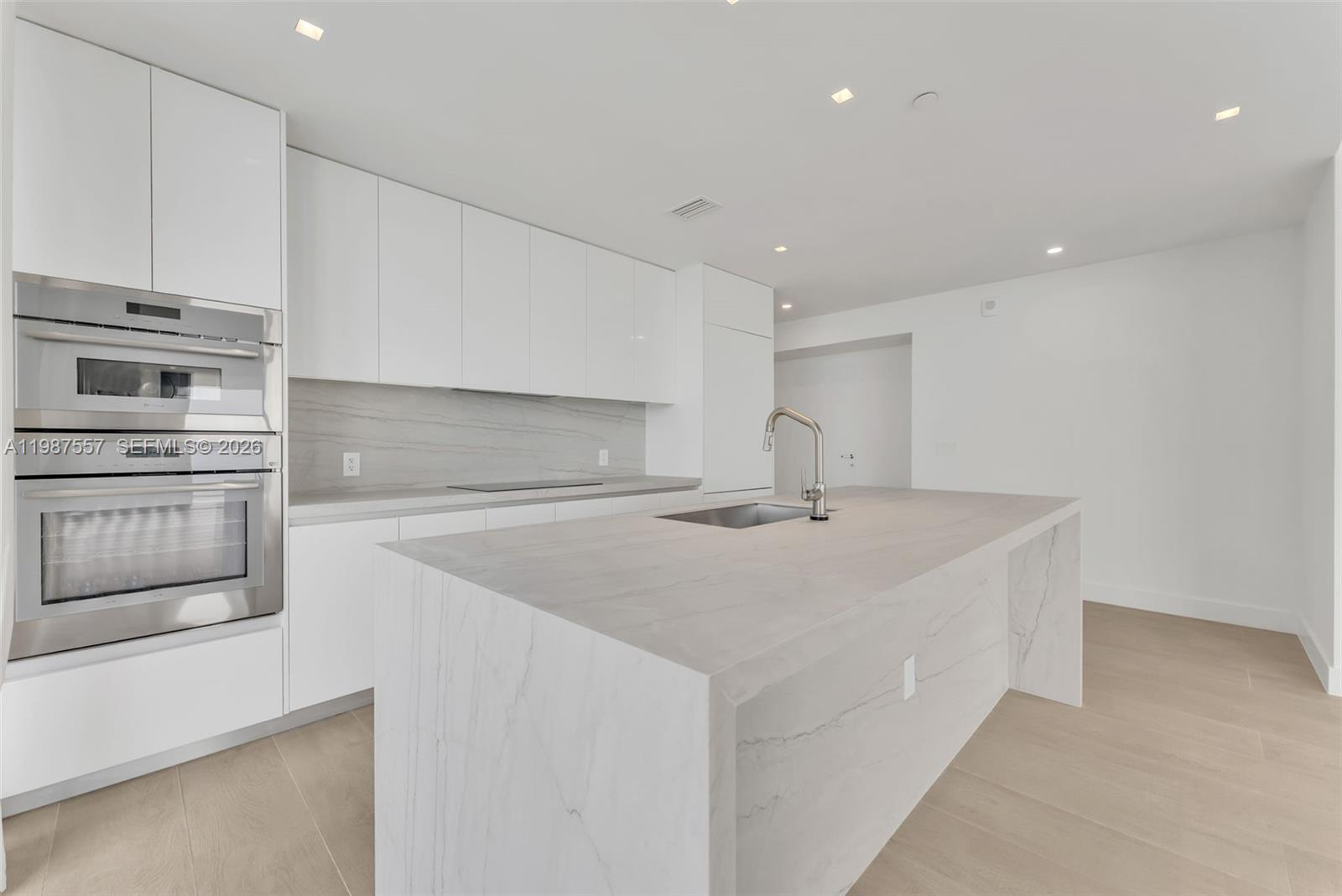 ARIA RESERVE - Residential