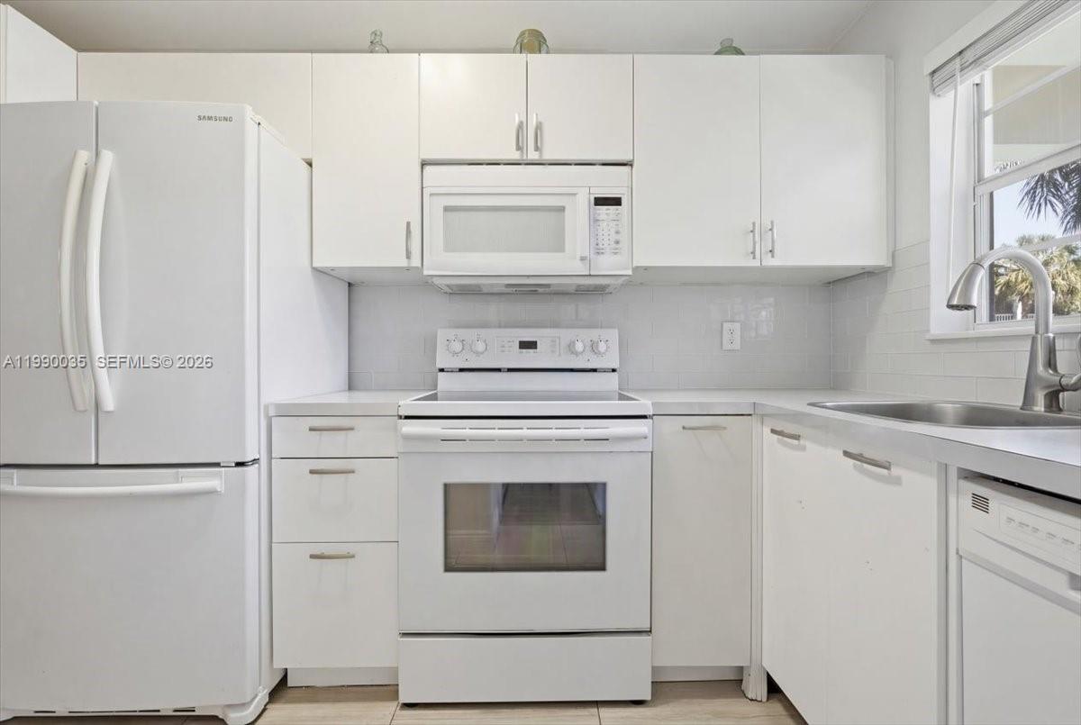 PARADISE VILLAS CONDO - Residential