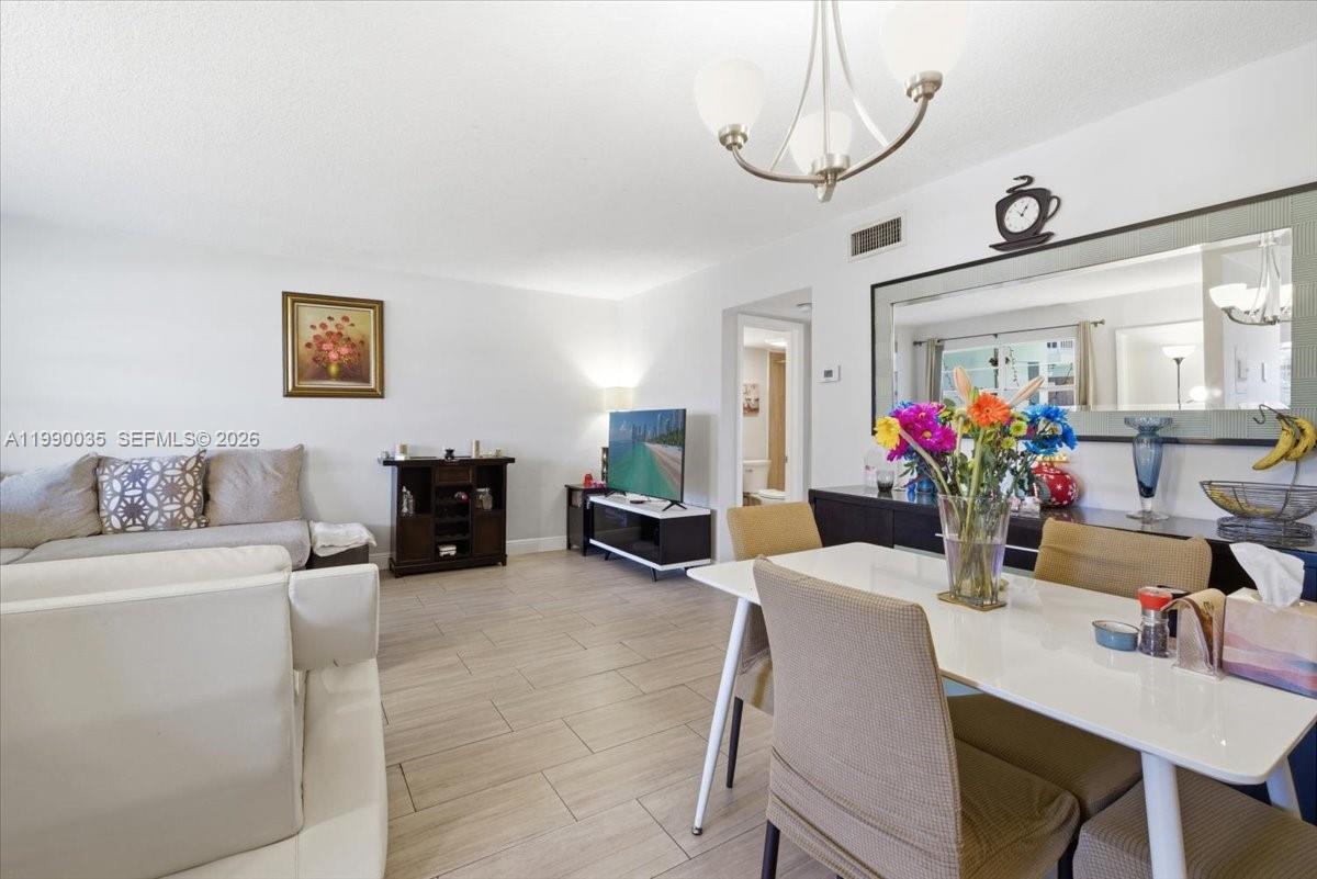 PARADISE VILLAS CONDO - Residential