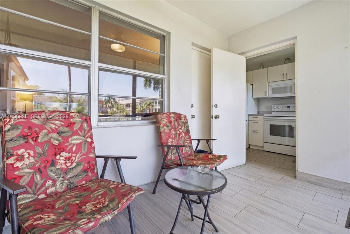 PARADISE VILLAS CONDO - Residential