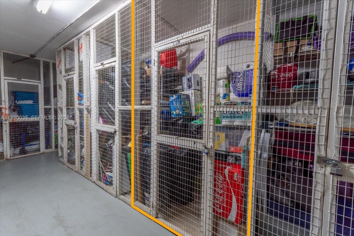 PARADISE VILLAS CONDO - Residential