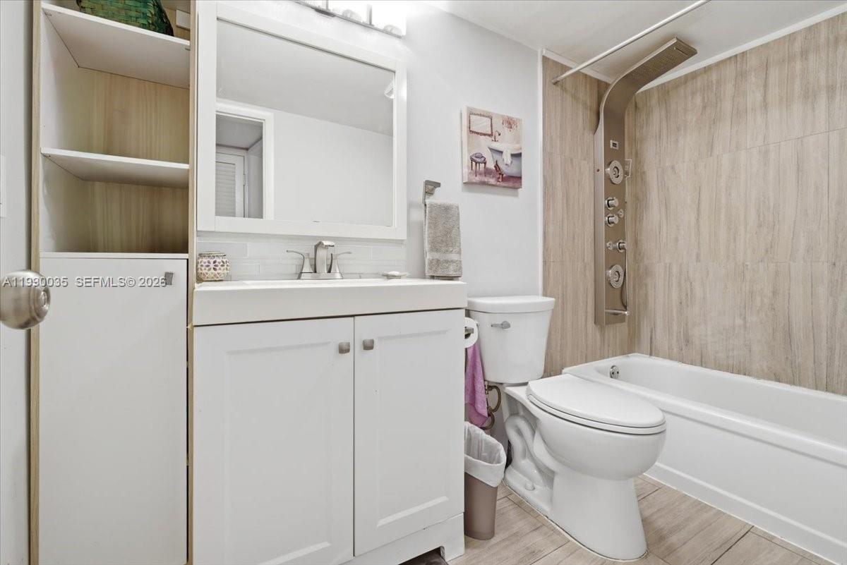 PARADISE VILLAS CONDO - Residential