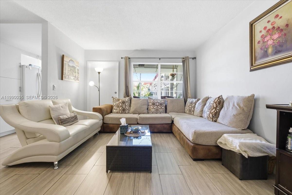 PARADISE VILLAS CONDO - Residential