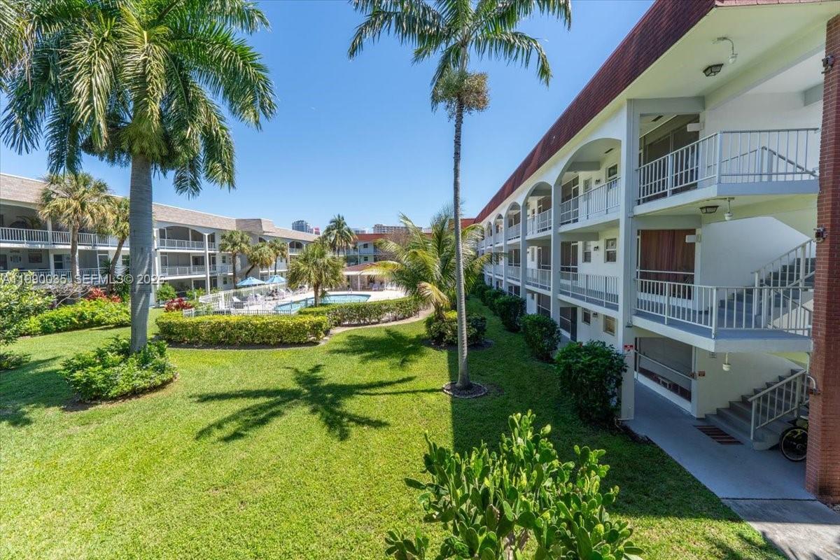 PARADISE VILLAS CONDO - Residential