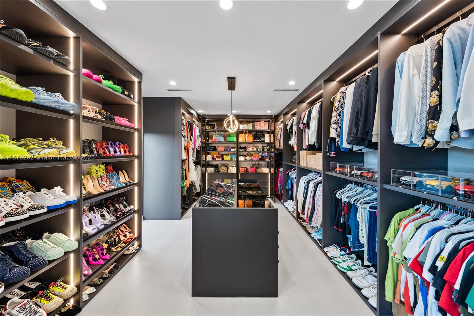 SWEETWATER ESTS SUB - Residential