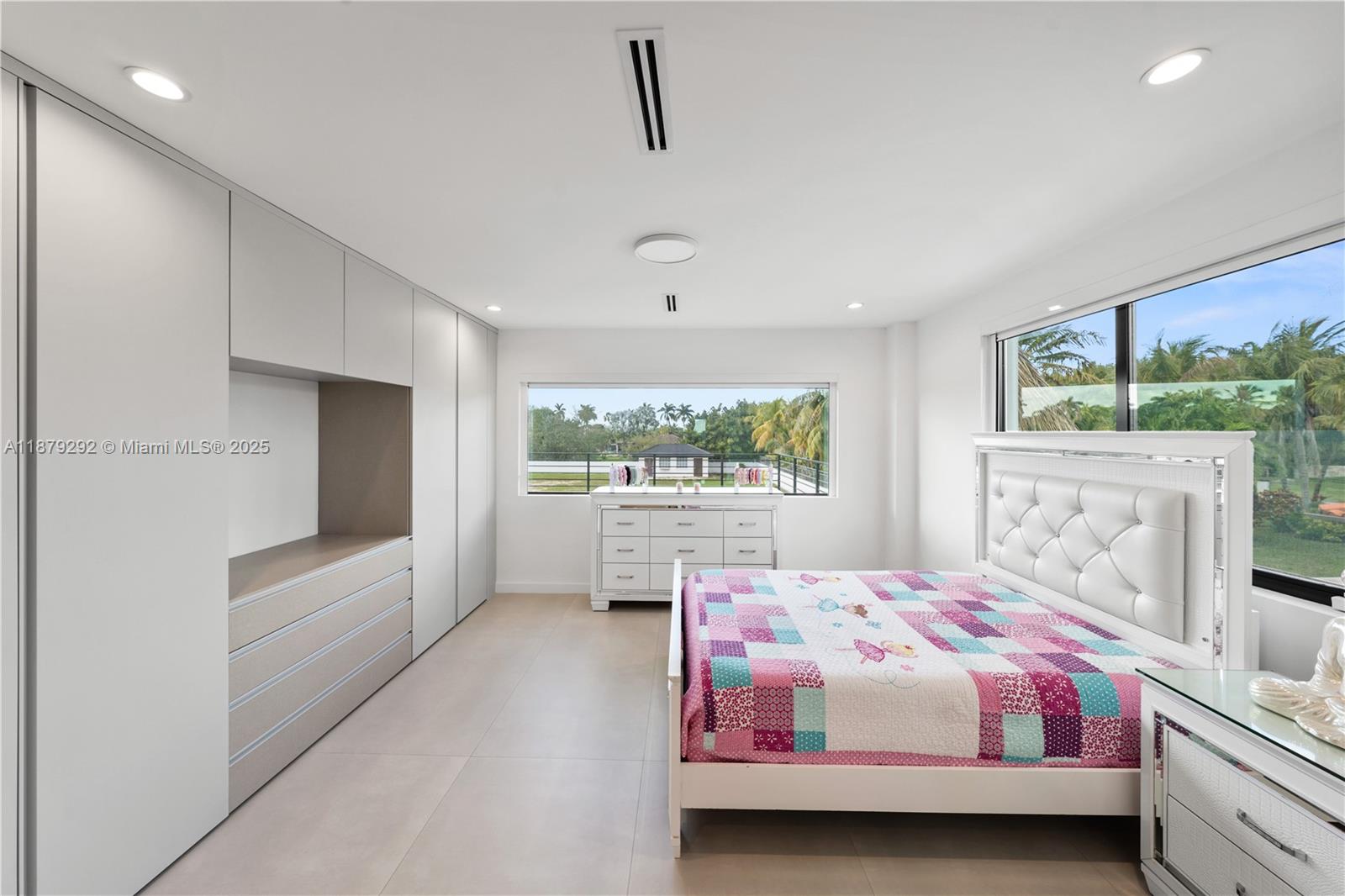 SWEETWATER ESTS SUB - Residential