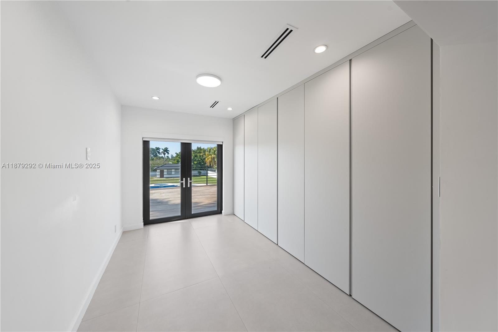 SWEETWATER ESTS SUB - Residential