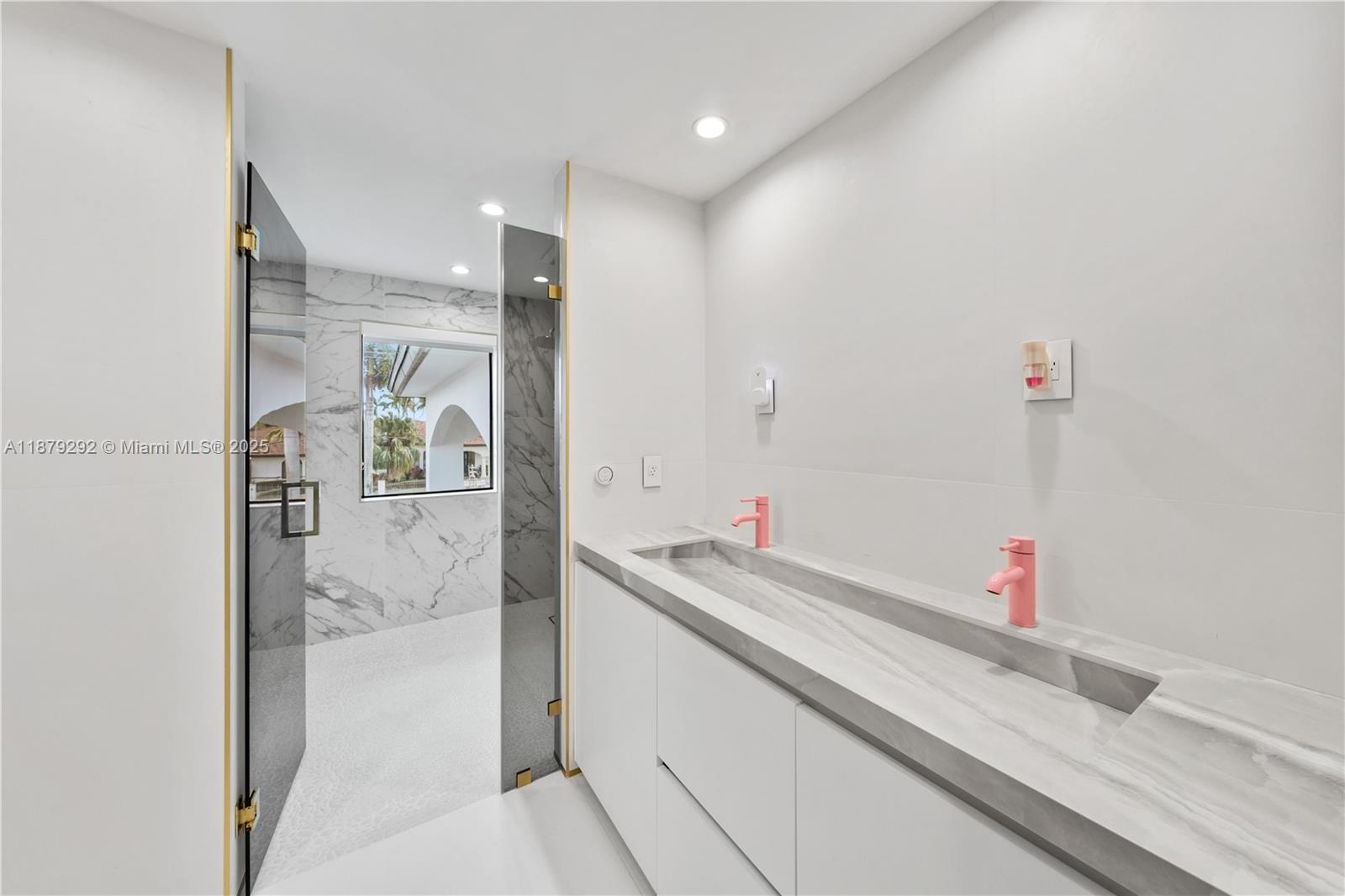 SWEETWATER ESTS SUB - Residential