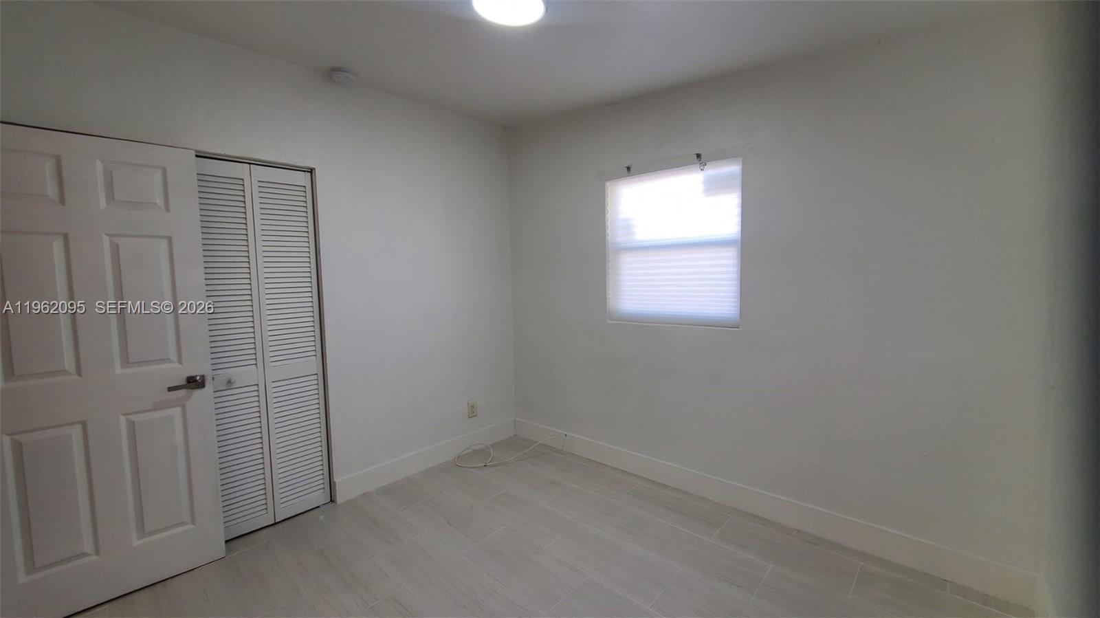 LINCOLN PARK THIRD ADD - Residential Lease