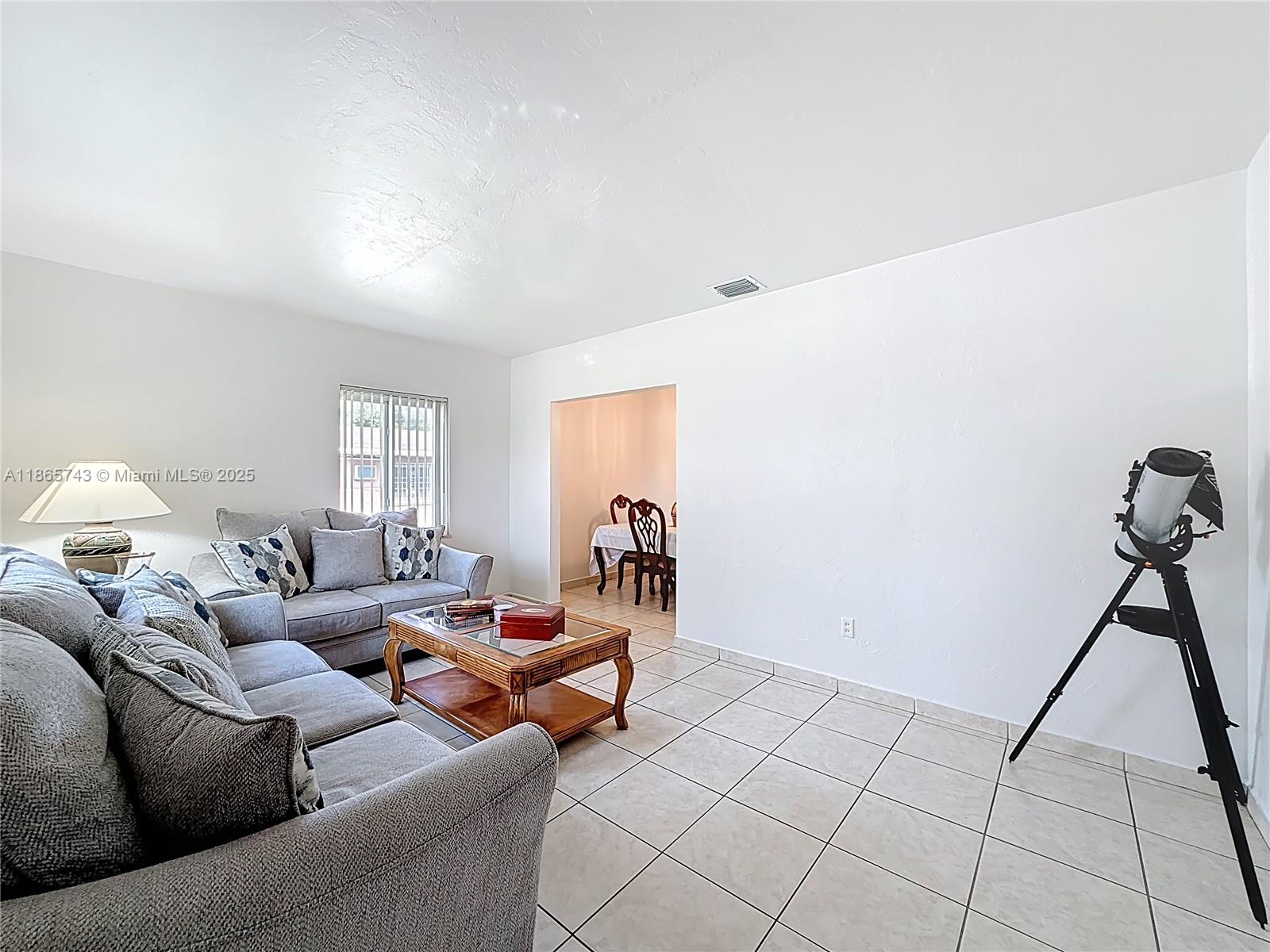 675 W 30th St