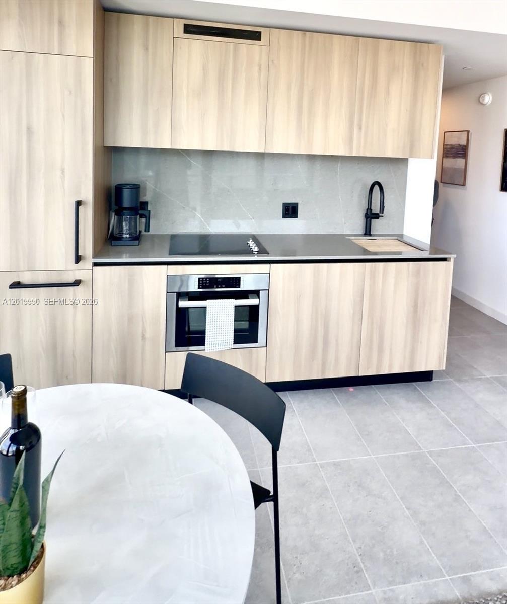501 FIRST RESIDENCES - Residential