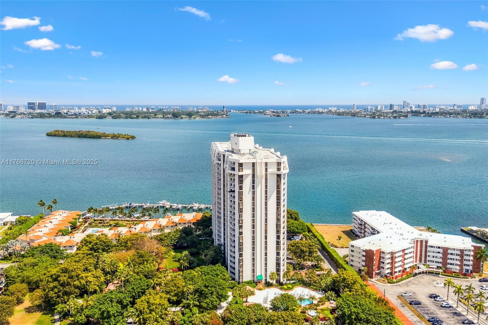THE TOWERS OF QUAYSIDE CO - Residential