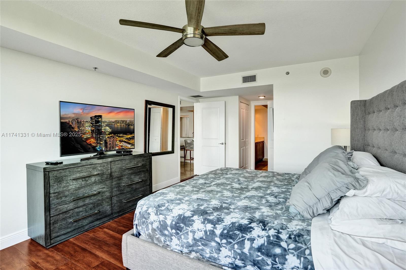 TAO SAWGRASS CONDOMINIUM - Residential