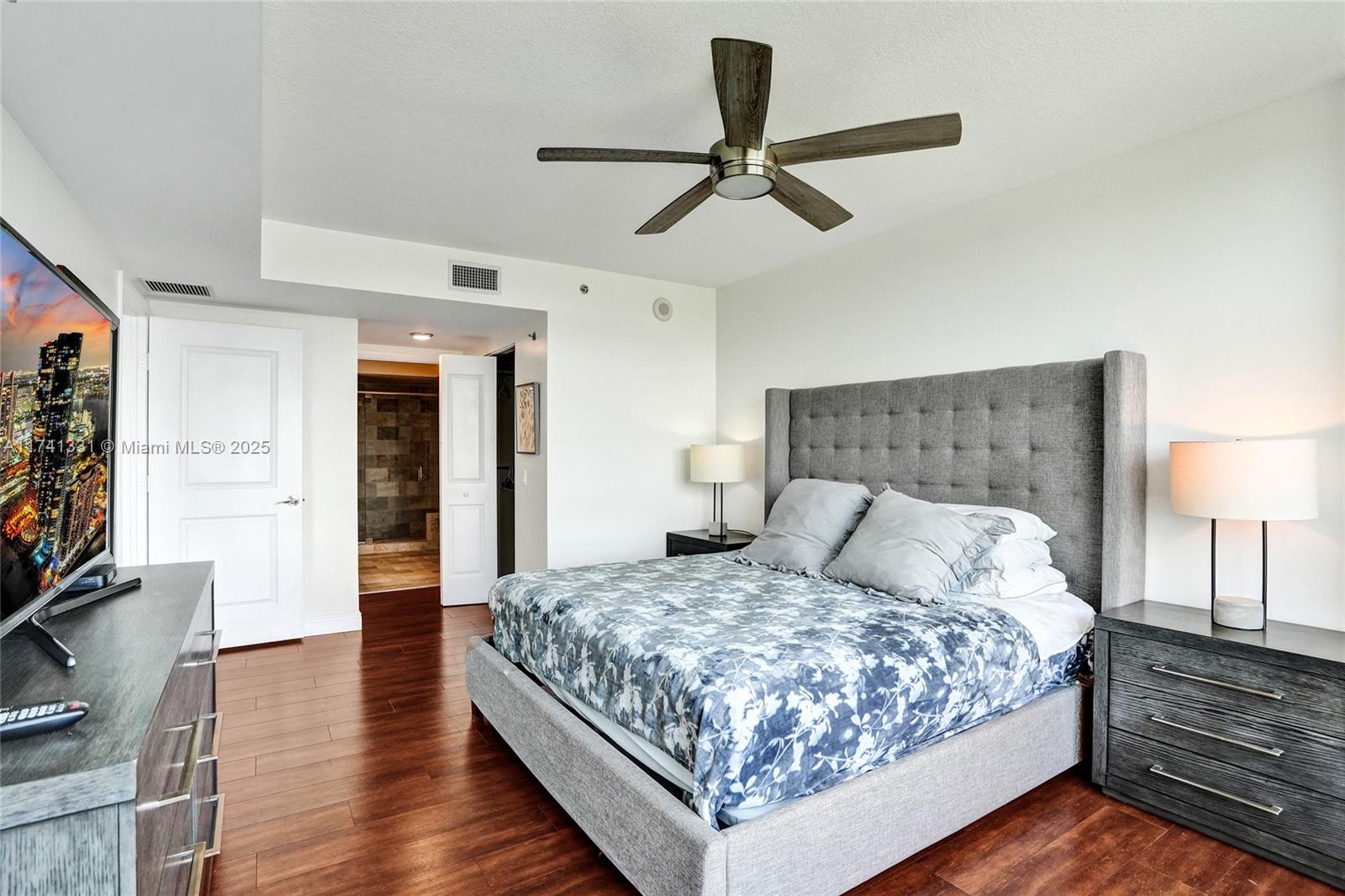 TAO SAWGRASS CONDOMINIUM - Residential