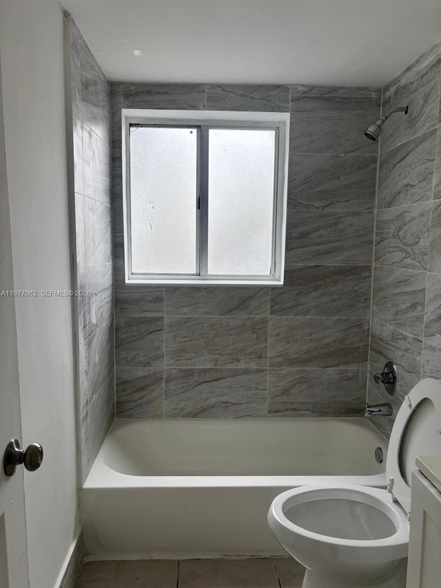 OLAS AZULES CONDO - Residential Lease