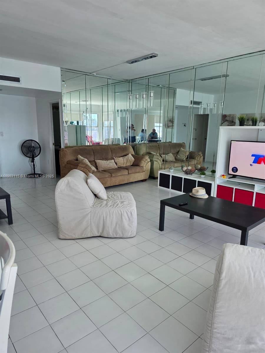 BLAIR HOUSE CONDO - WEST - Residential