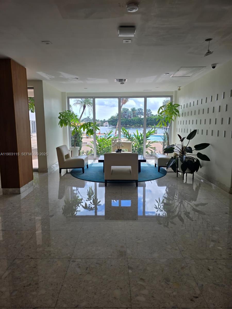 BLAIR HOUSE CONDO - WEST - Residential