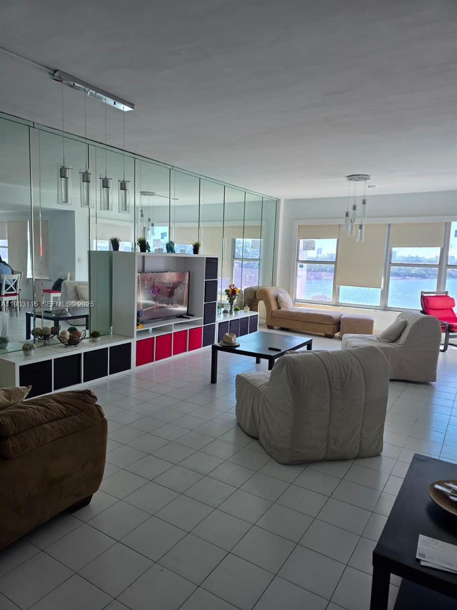 BLAIR HOUSE CONDO - WEST - Residential