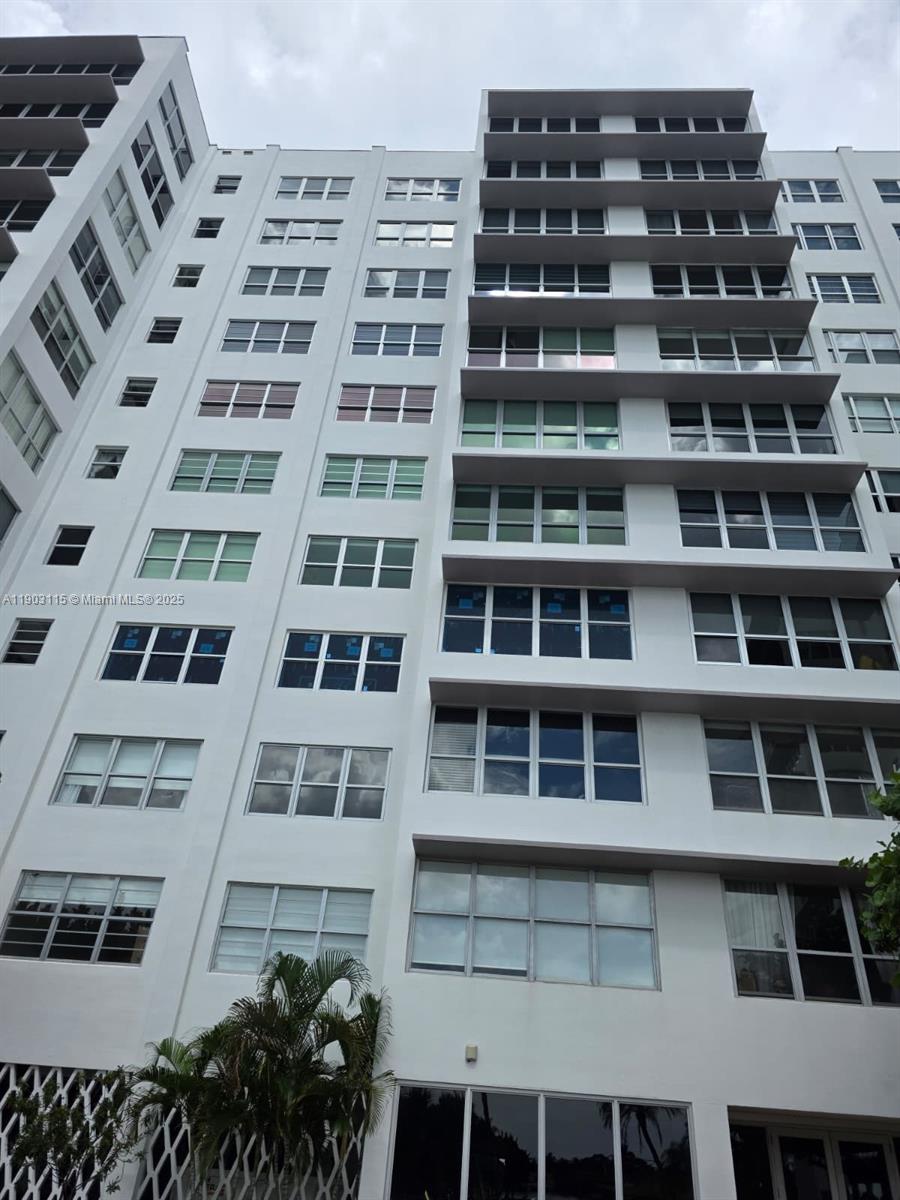 9102 W Bay Harbor Drive 4-C