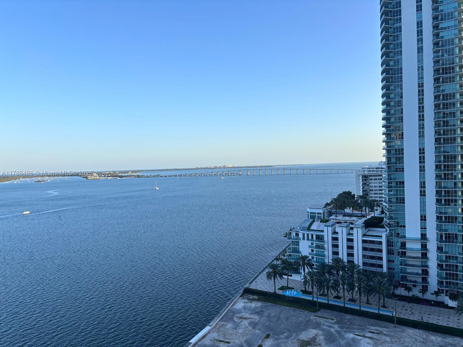 Property for Sale at 1155 Brickell Bay Dr 1805, Miami, Broward County, Florida - Bedrooms: 1 
Bathrooms: 1  - $430,000