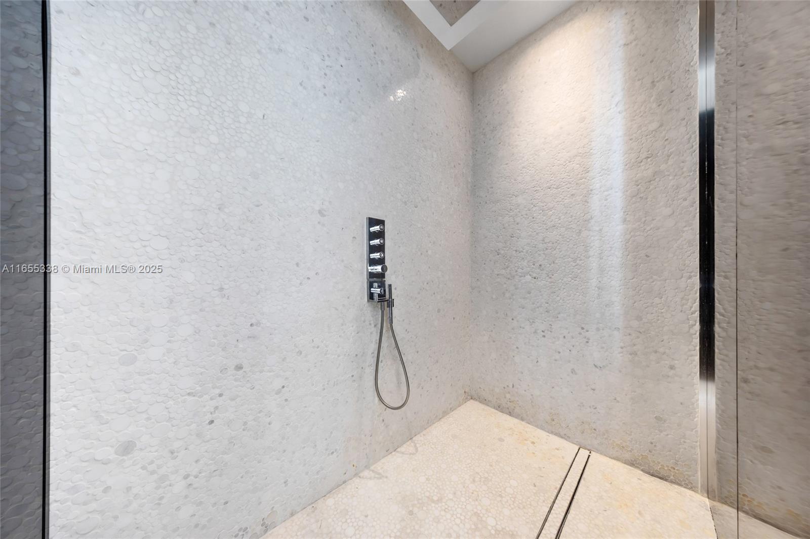 ASIA CONDO - Residential