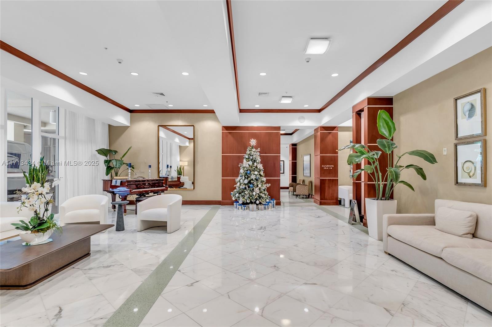 LA PERLA CONDO - Residential Lease