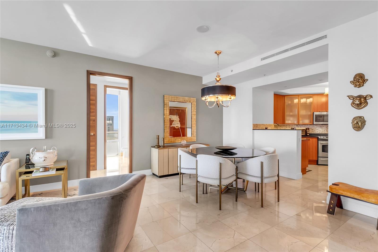 LA PERLA CONDO - Residential Lease