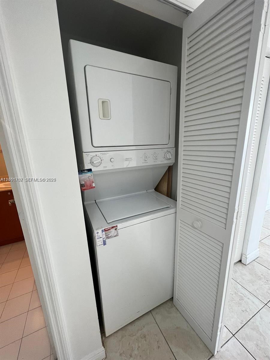 CATALONIA CONDO - Residential Lease