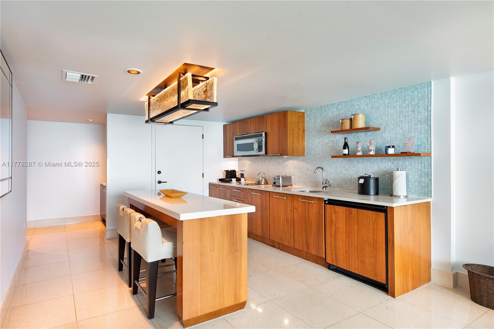 CENTRAL CARILLON BEACH CO - Residential Lease