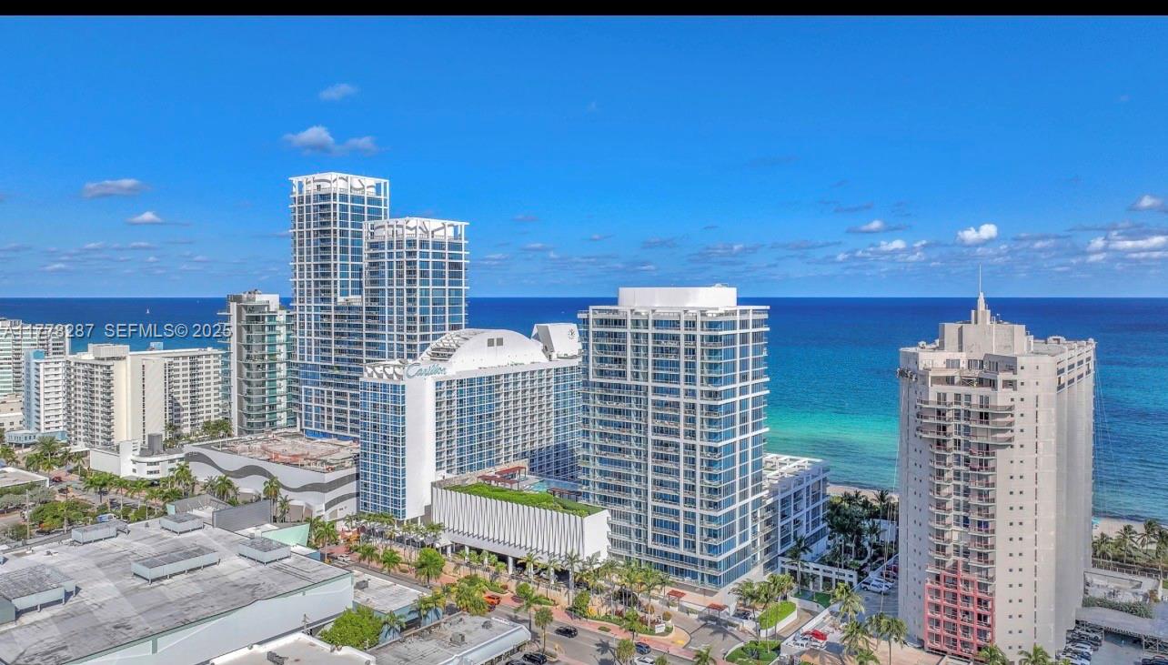 6801 Collins Ave 717