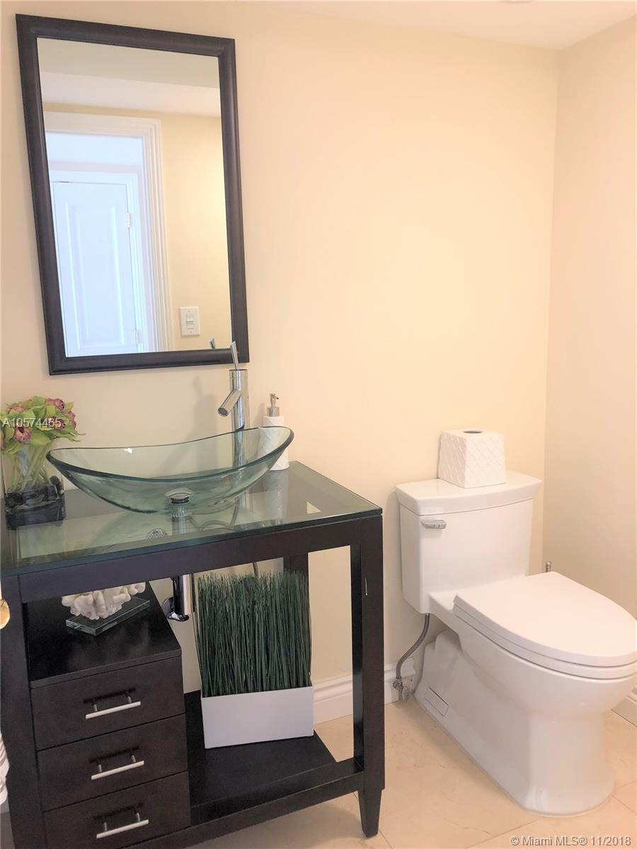 TURNBERRY ISLE SOUTH COND - Residential Lease