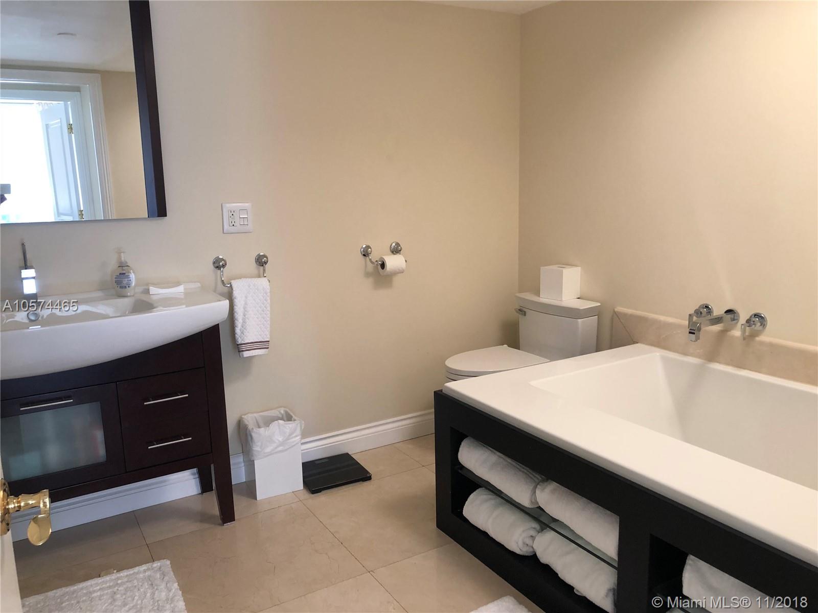 TURNBERRY ISLE SOUTH COND - Residential Lease