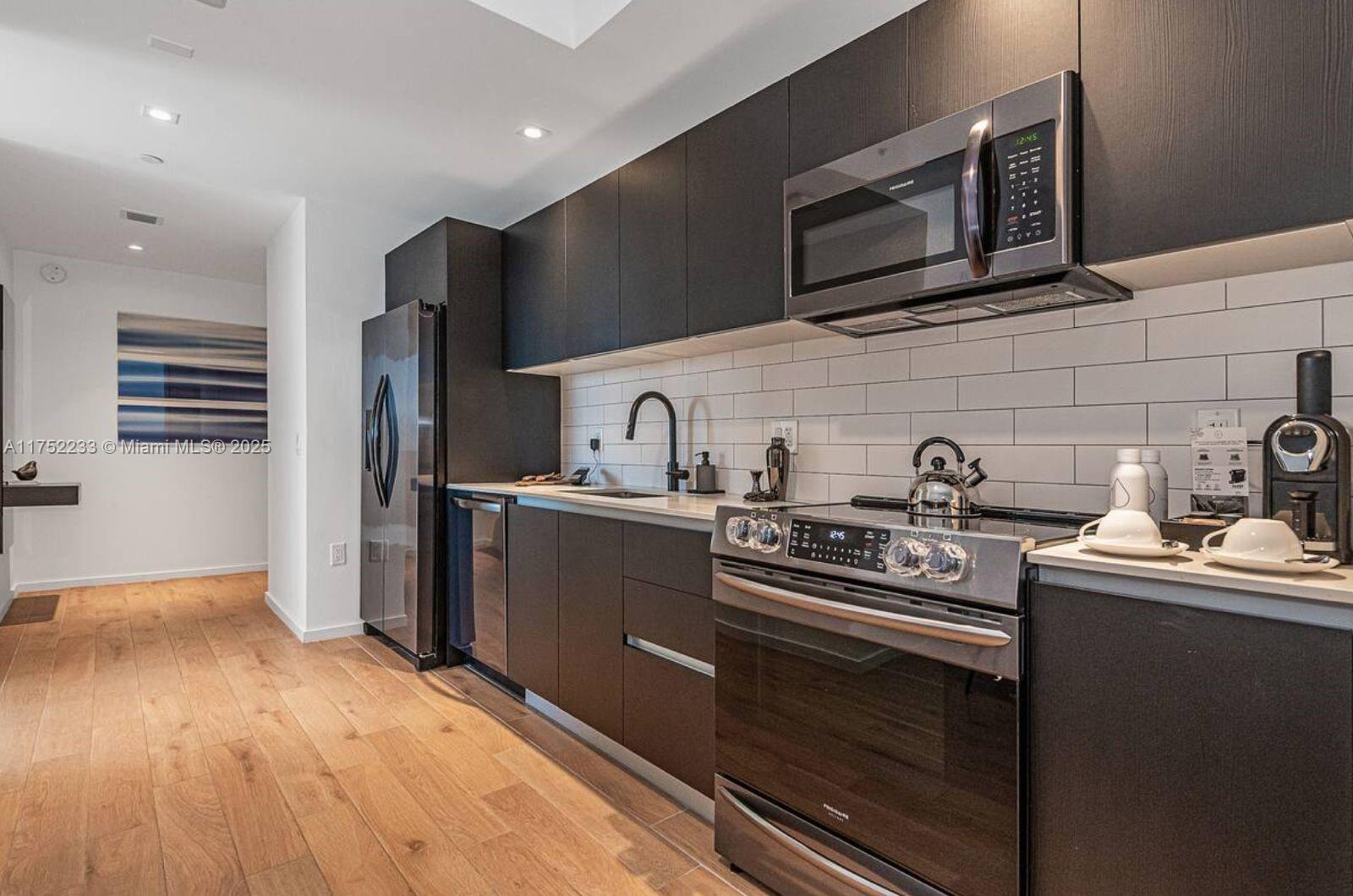 THE ELSER - Residential Lease