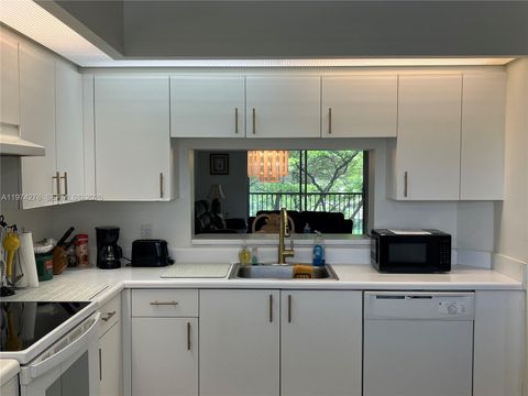 13105 SW 16th Ct 313L Pembroke Pines FL 33027