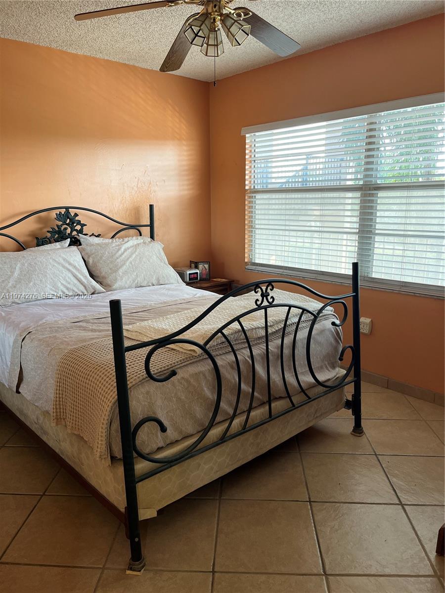 IVANHOE EAST AT CENTURY V - Residential