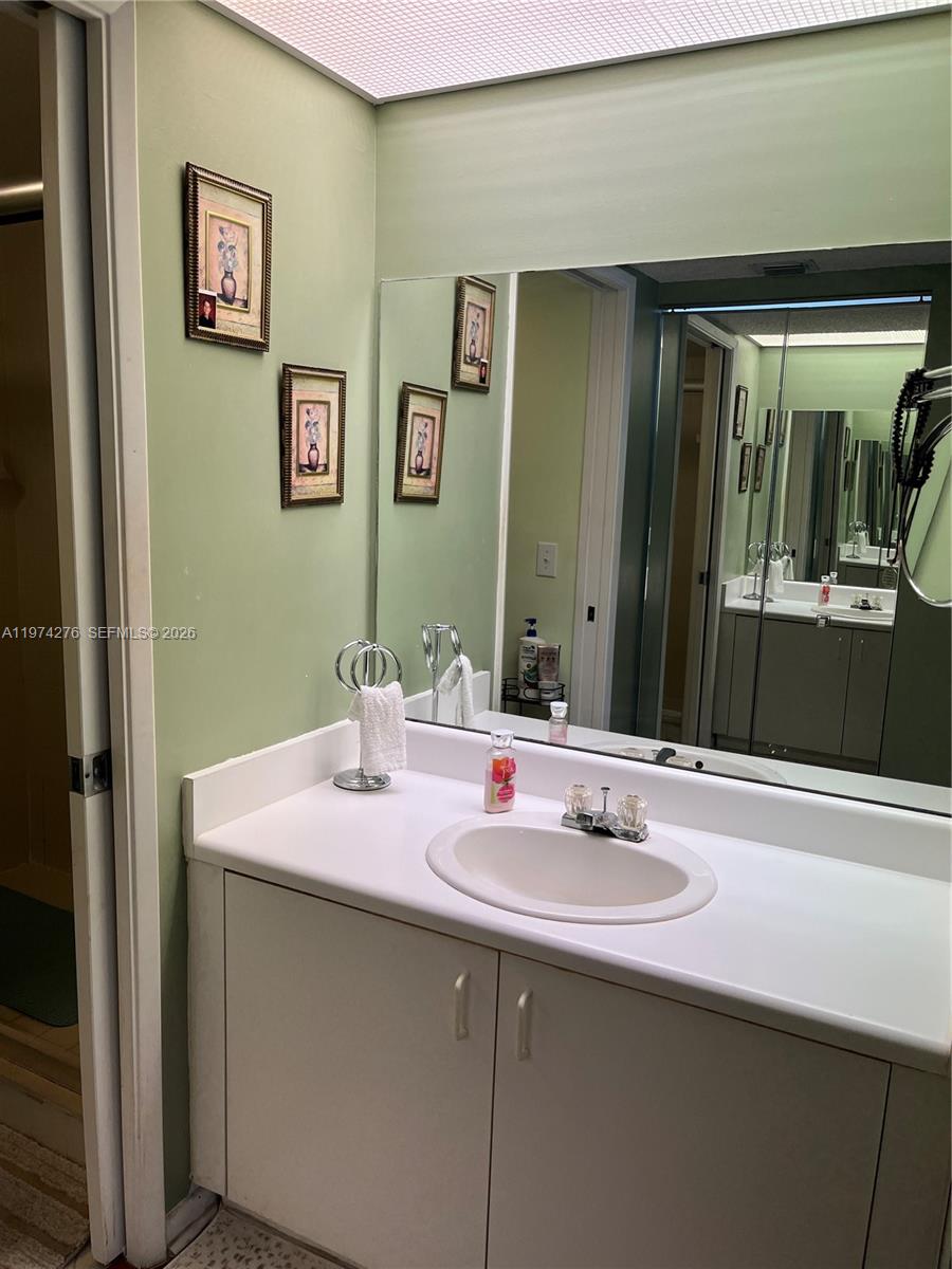 IVANHOE EAST AT CENTURY V - Residential