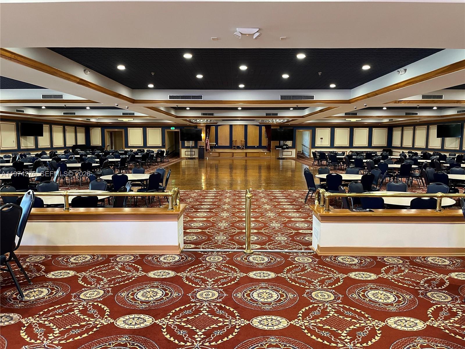 IVANHOE EAST AT CENTURY V - Residential