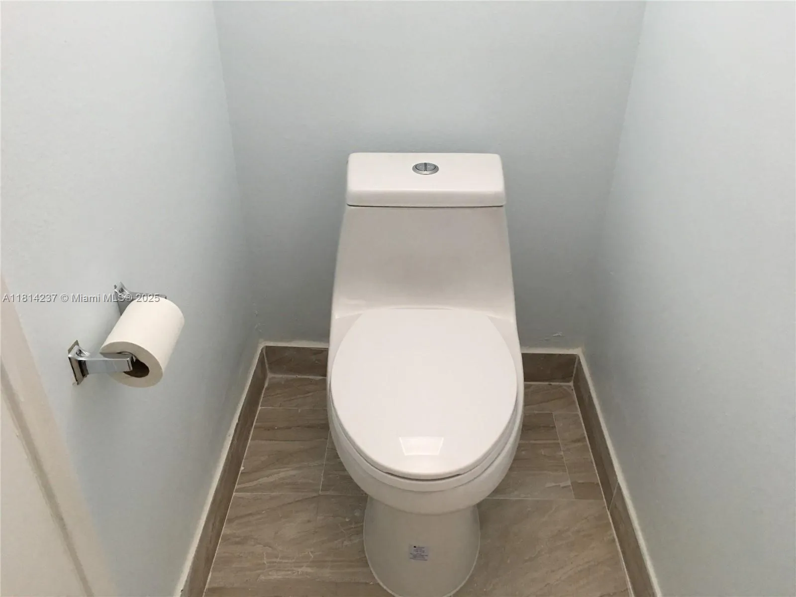 Miami, Florida 33179, United States, 1 Bedroom Bedrooms, ,1 BathroomBathrooms,Residential,Active,142694